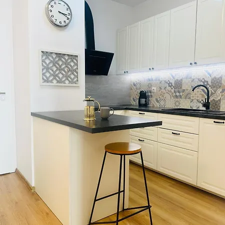 Apartment Male Garbary 8 *