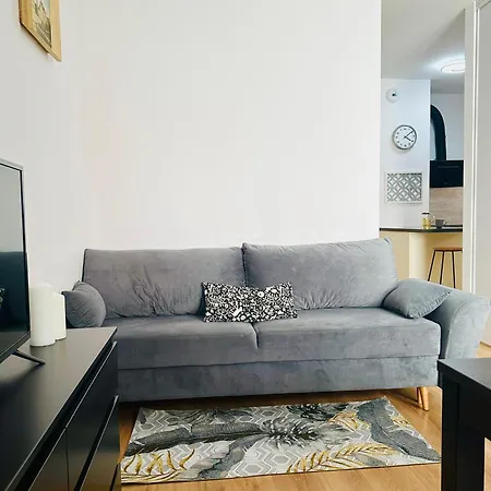 Apartment Male Garbary 8 *